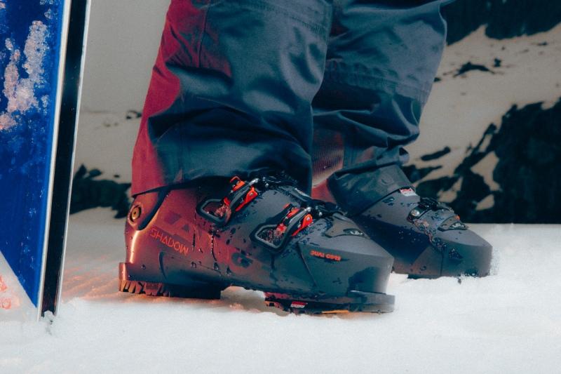 Aangetrokken skischoenen